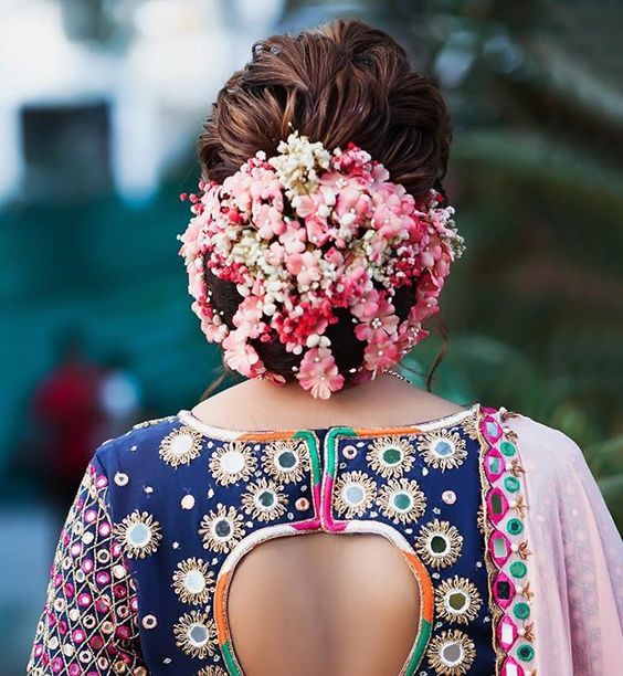 15 Indian Bridal Hairstyles With Flowers - Candy Crow