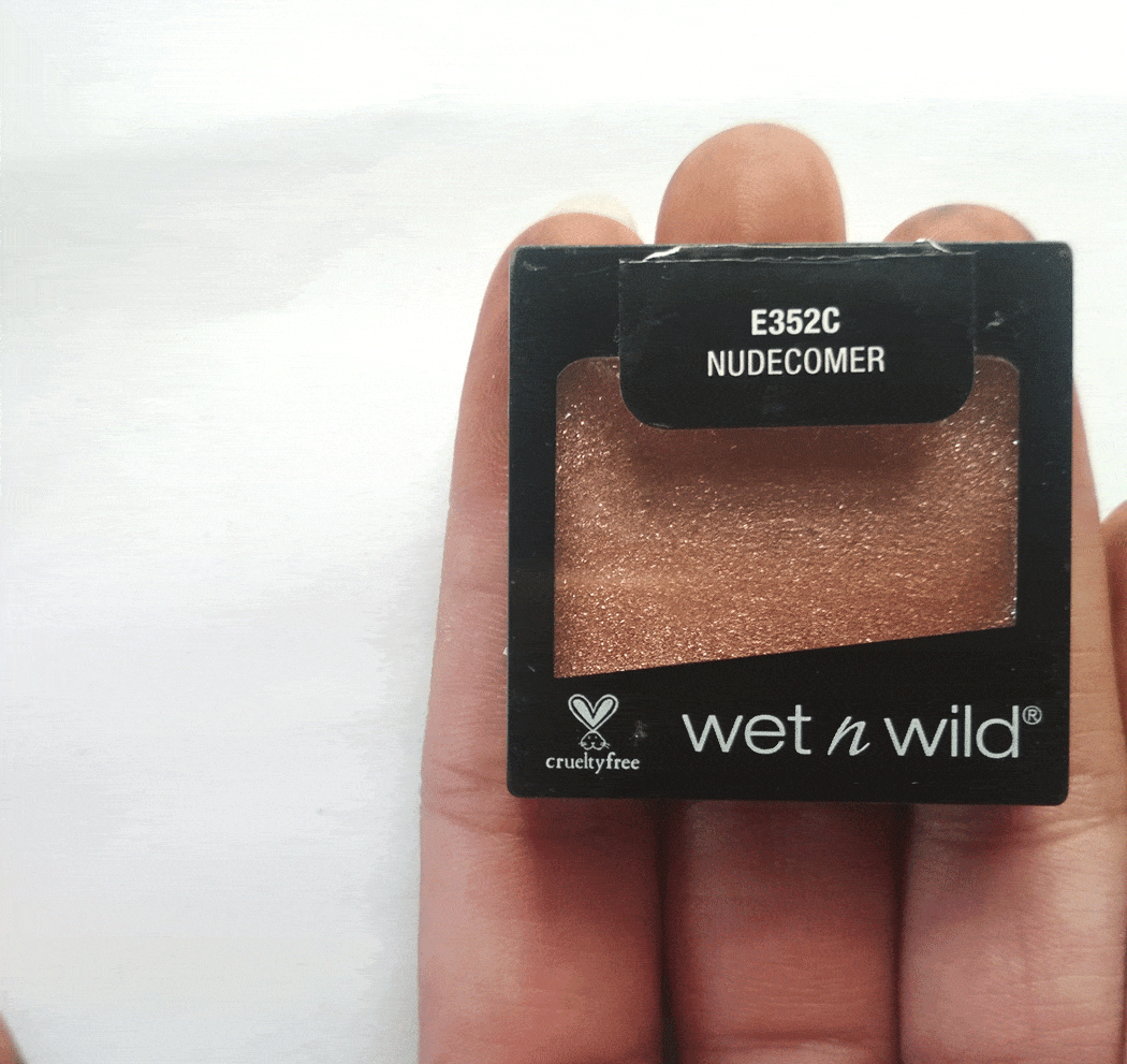 Wet N Wild Glitter Eye Shadow Nudecomer Review