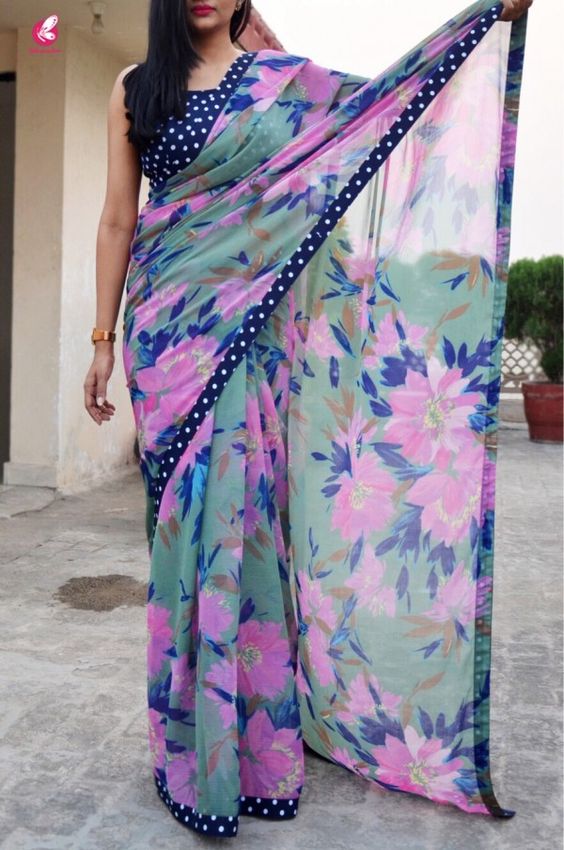 Sleeveless blouse with Beautiful Floral print saree