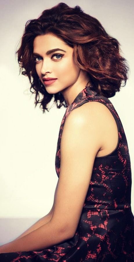 Deepika padukone short hair