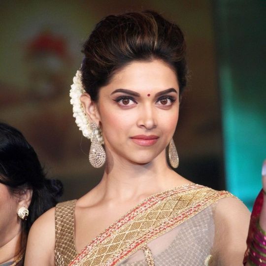 Deepika Padukone Dons A Velvet Gown At The Academy Museum Gala, Netizen  Says, 'Hate This Hairstyle'