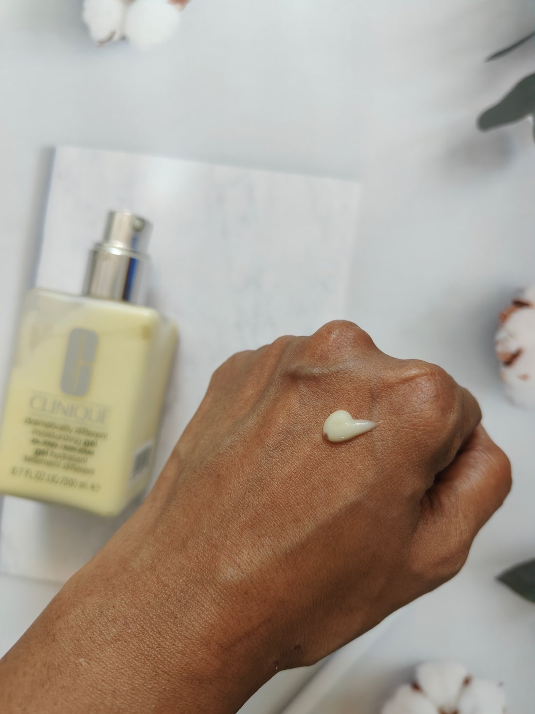 Clinique’s Dramatically Different Moisturizing Gel swatch